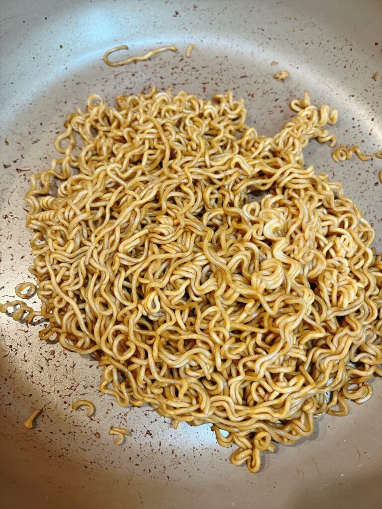 やきっぺ ソースを混ぜたところ